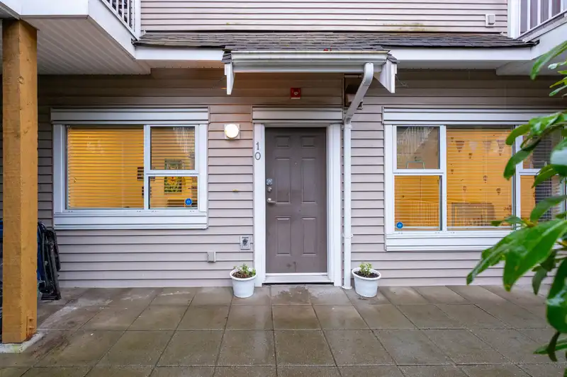 10 730 FARROW STREET - photo 3 of 27