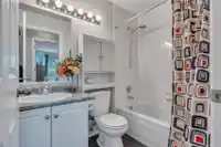 305 5419 201A STREET - thumbnail 17