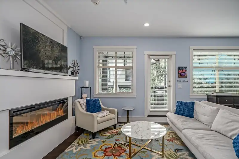 6 35298 MARSHALL ROAD - photo 3 of 40