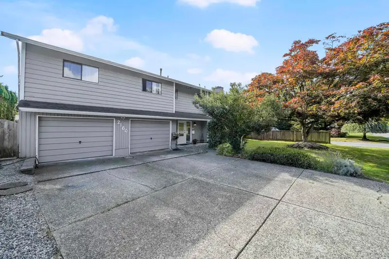 2160 DORSET AVENUE - photo 3 of 33