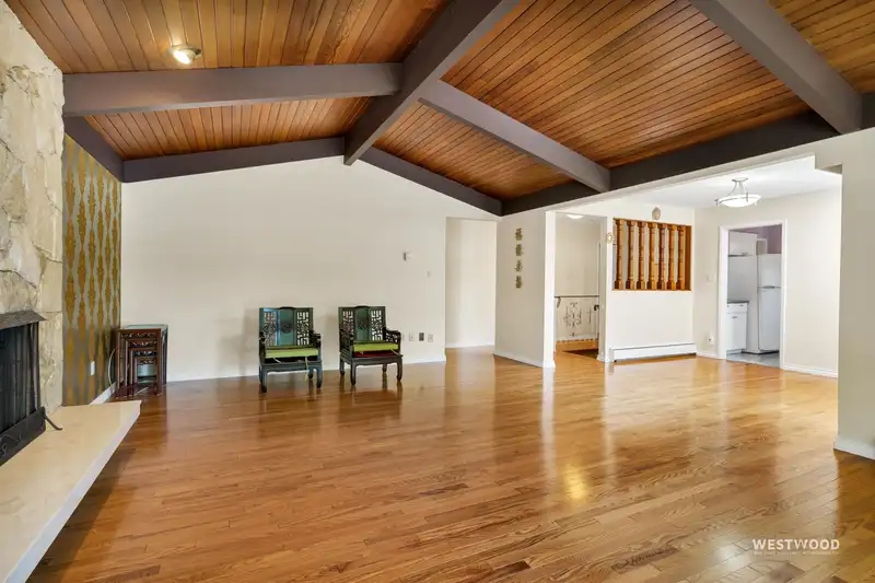 6858 TYNE STREET - photo 4 of 39