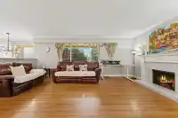 1594 ELINOR CRESCENT - thumbnail 4