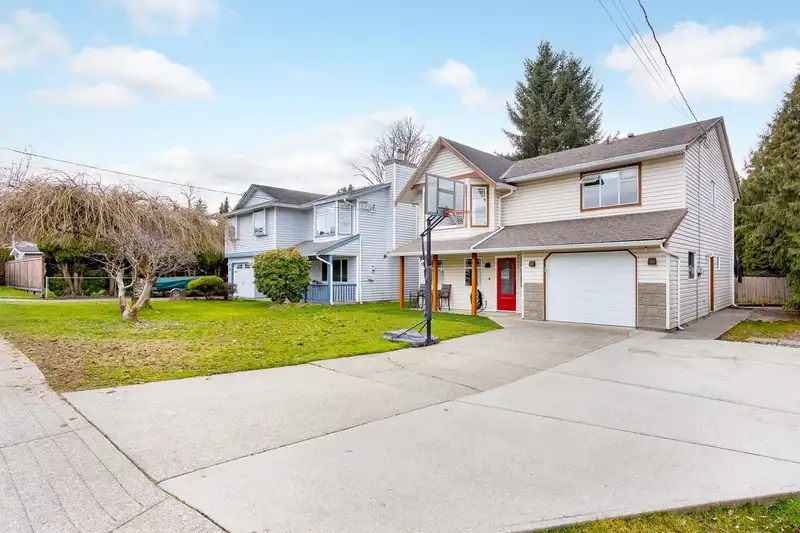 9227 210 STREET - photo 2 of 40