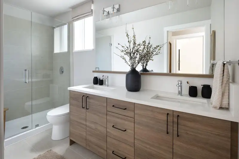 18 2190 RINDALL AVENUE - photo 3 of 6