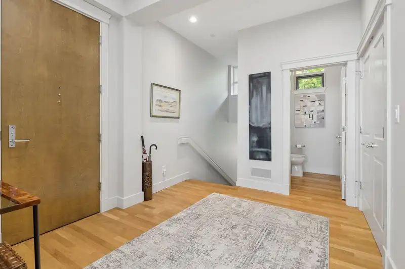PH1 2210 CHIPPENDALE ROAD - photo 4 of 40