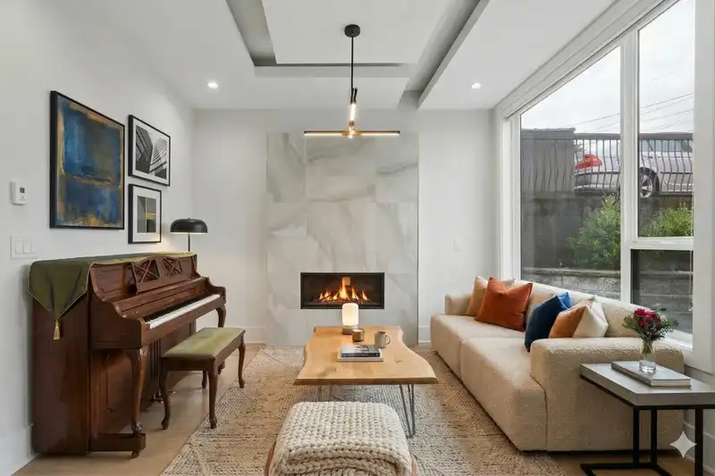 1202A HAMMOND AVENUE - photo 2 of 22