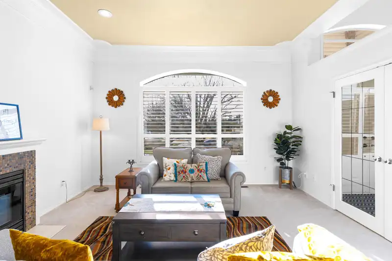 14247 86 AVENUE - photo 3 of 25