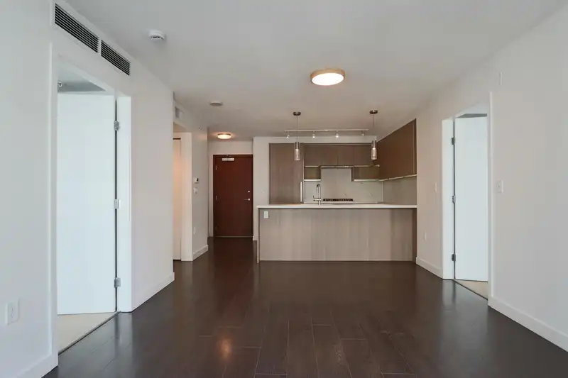 709 8833 HAZELBRIDGE WAY - photo 3 of 19