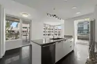 569 2080 WEST BROADWAY STREET - thumbnail 7