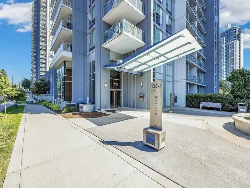 3902 13696 100 AVENUE - photo 1 of 40