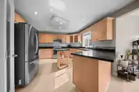 9015 207B STREET - thumbnail 10
