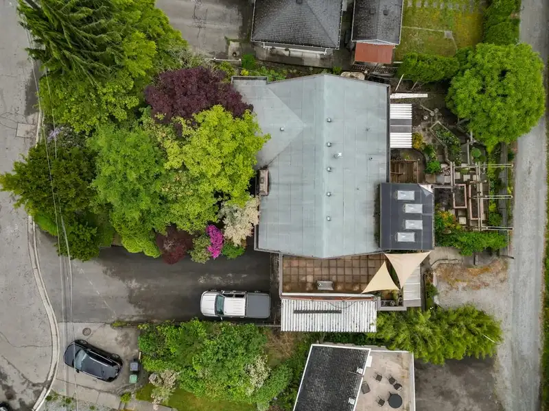 1392 CHARLAND AVENUE - photo 4 of 40