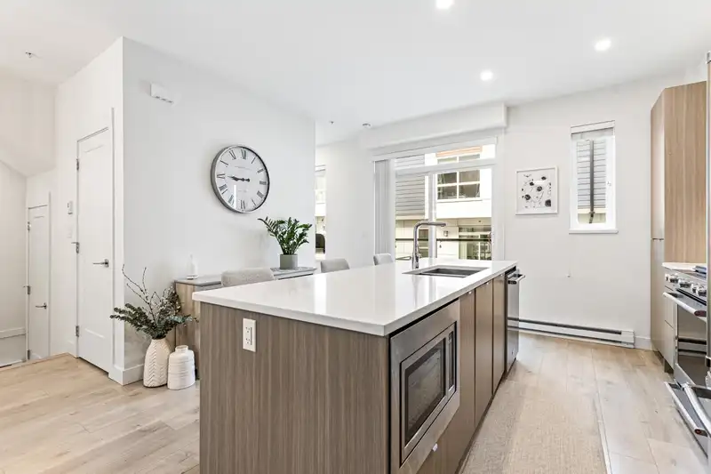 16 7947 209 STREET - photo 3 of 40