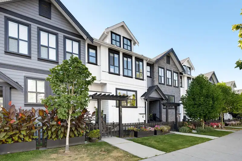8147 202 STREET - photo 2 of 40