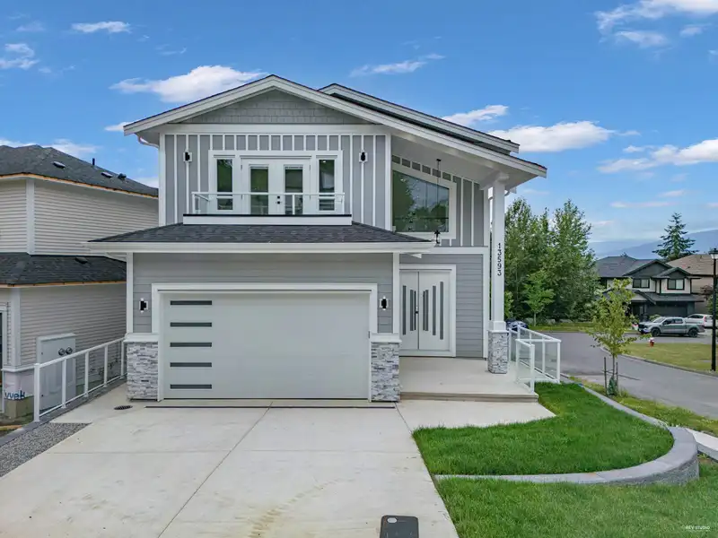 13593 BIRDTAIL DRIVE - photo 2 of 19