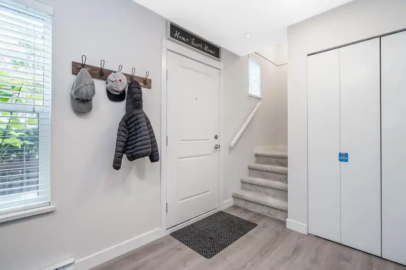 16 20451 84 STREET - photo 4 of 34