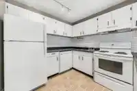 62 1930 CEDAR VILLAGE CRESCENT - thumbnail 10