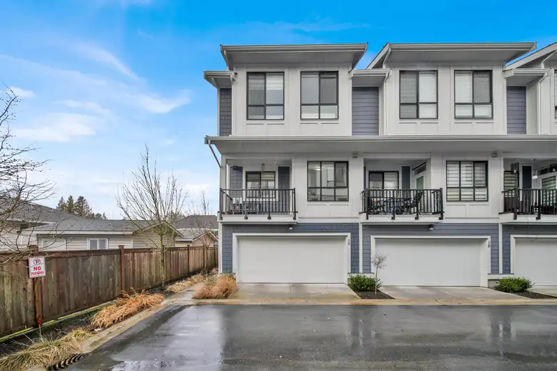 19 11556 72A AVENUE - photo 1 of 34
