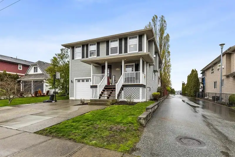 34795 1 AVENUE - photo 1 of 36