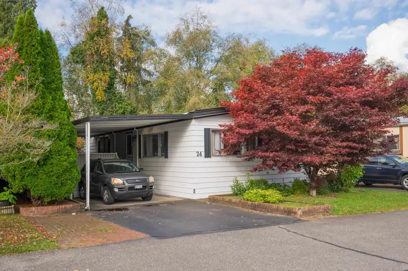 24 2315 198 STREET - photo 1 of 33