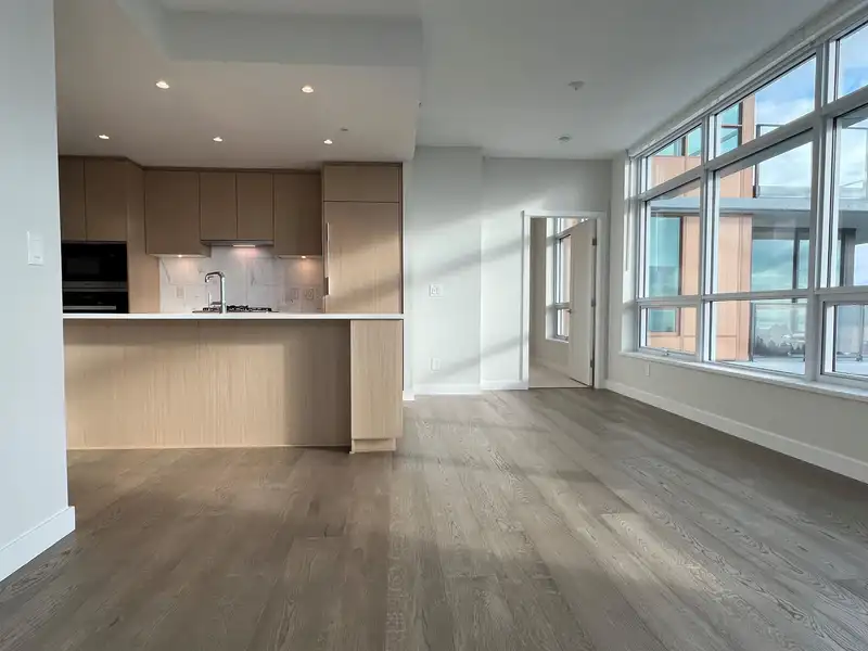 1910 5608 BERTON AVENUE - photo 3 of 31