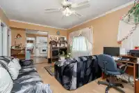 4712 VICTORIA DRIVE - thumbnail 1
