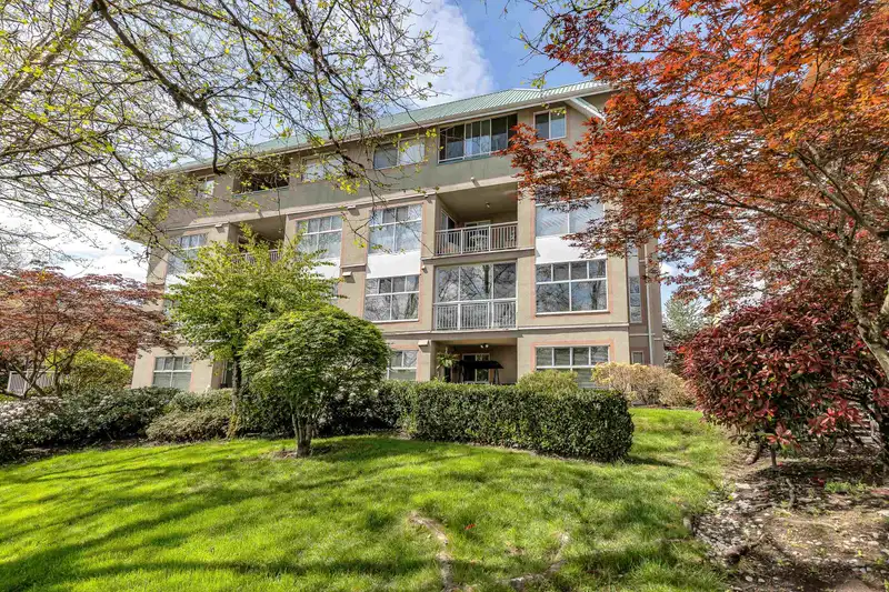 208 11609 227 STREET - photo 2 of 19