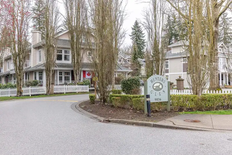 46 9036 208 STREET - photo 4 of 31