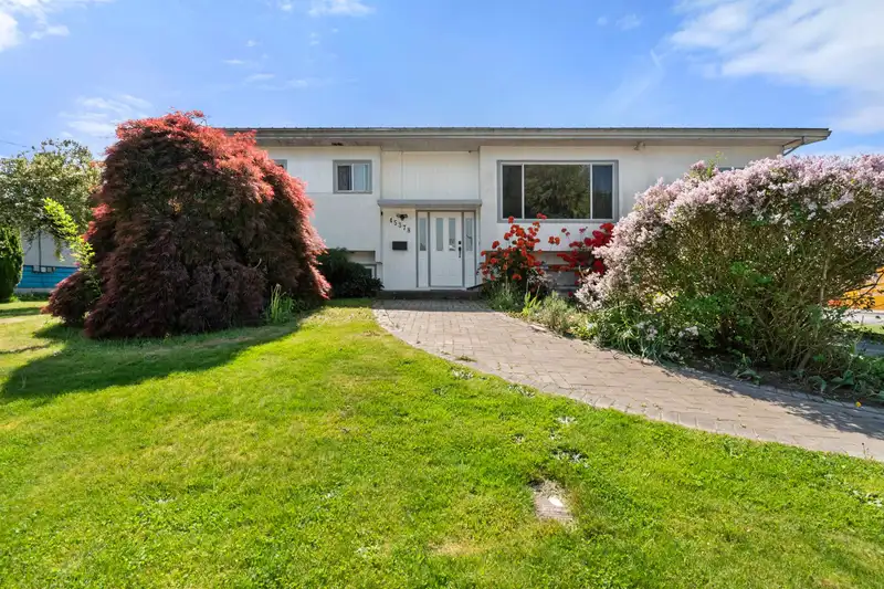 45378 PRINCESS AVENUE - photo 1 of 37