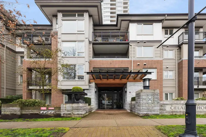 305 1128 KENSAL PLACE - photo 1 of 31