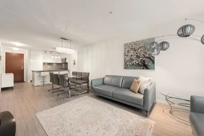 305 1128 KENSAL PLACE - photo 3 of 31