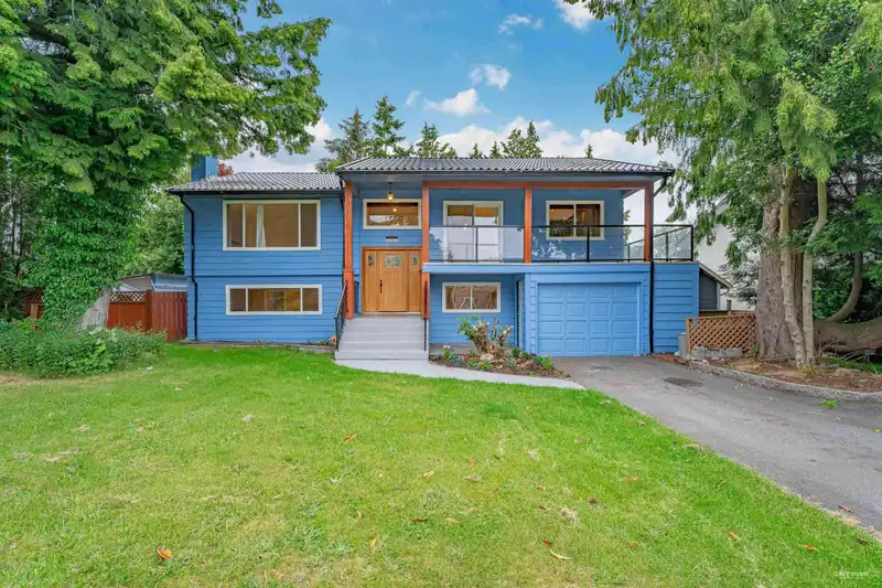 5261 9A AVENUE - photo 1 of 1