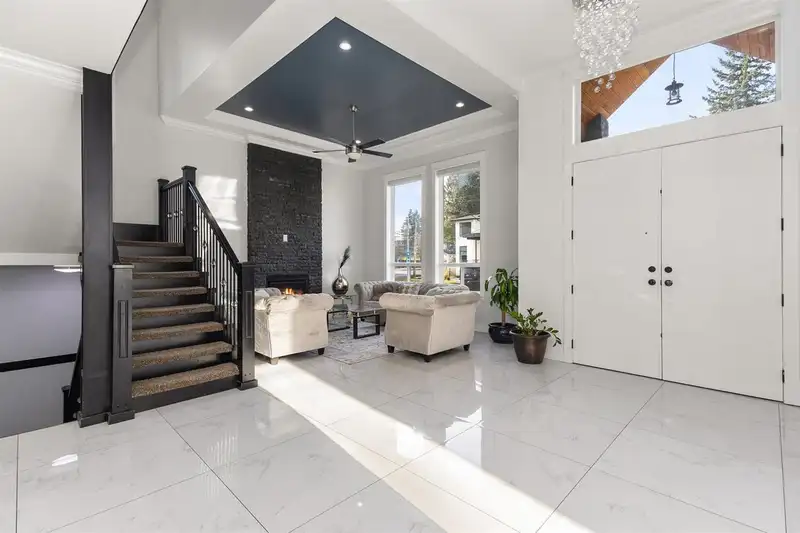 2018 VINEWOOD STREET - photo 2 of 39