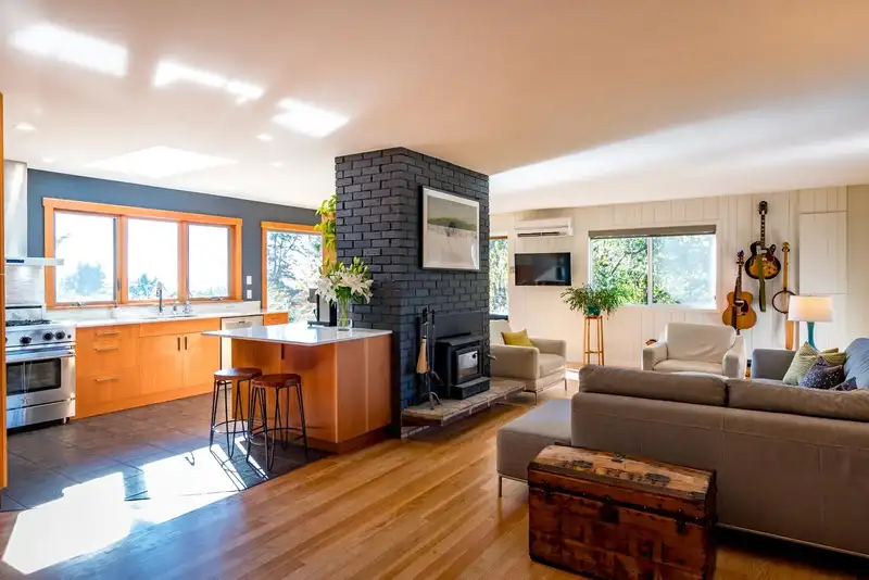 5201 HAVIES ROAD - photo 1 of 40