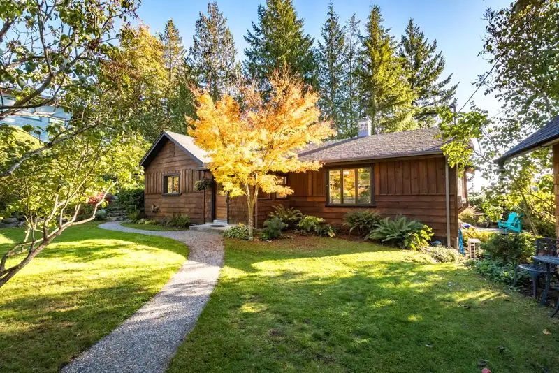 5201 HAVIES ROAD - photo 2 of 40