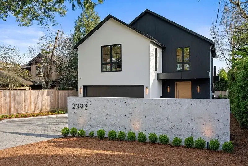 2392 LAWSON AVENUE - photo 3 of 40