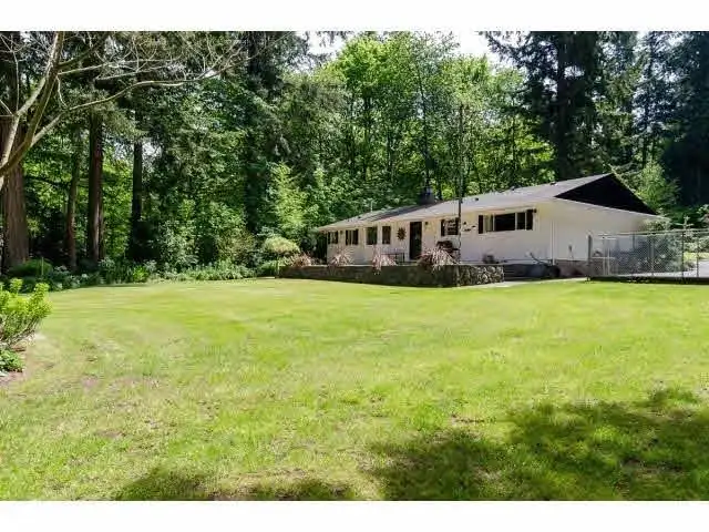 13715 28 AVENUE - photo 1 of 6