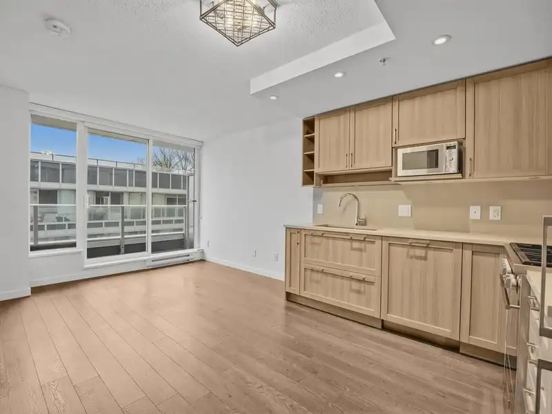 622 5665 BOUNDARY ROAD - photo 1 of 21