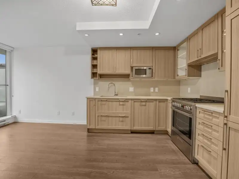 622 5665 BOUNDARY ROAD - photo 2 of 21