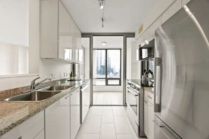 3104 1200 W GEORGIA STREET - photo 3 of 25