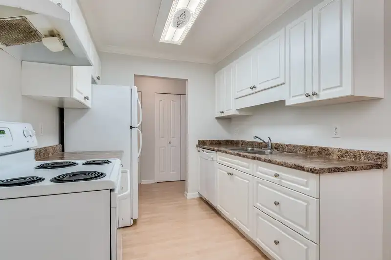 205 1200 PACIFIC STREET - photo 3 of 16