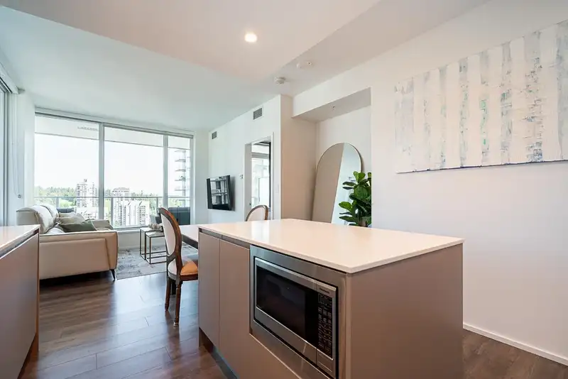 2401 3833 EVERGREEN PLACE - photo 2 of 27