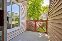 34 2450 HAWTHORNE AVENUE - thumbnail 14