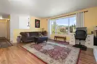 630 THACKER AVENUE - thumbnail 4