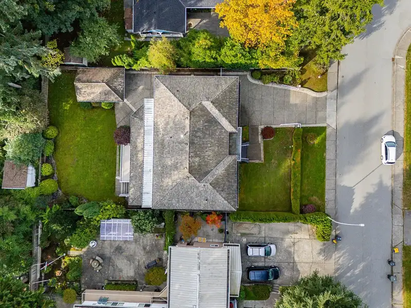 8108 WESTLAKE STREET - photo 4 of 40