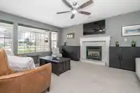 5054 207 STREET - thumbnail 3