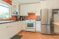 21802 40 AVENUE - thumbnail 5