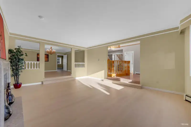 2445 W 19TH AVENUE - photo 4 of 29