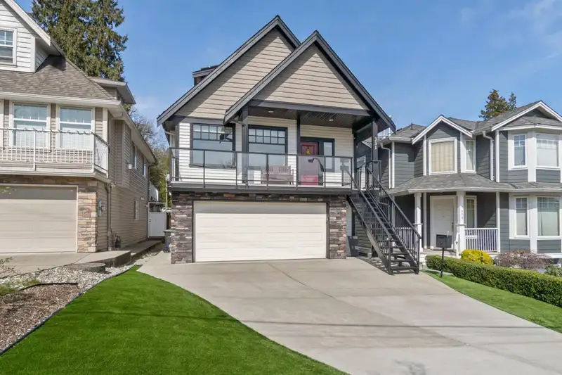 331 KEARY STREET - photo 1 of 40