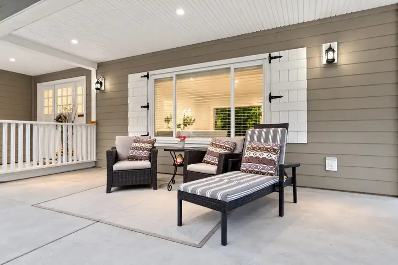 320 MOYNE DRIVE - photo 4 of 31